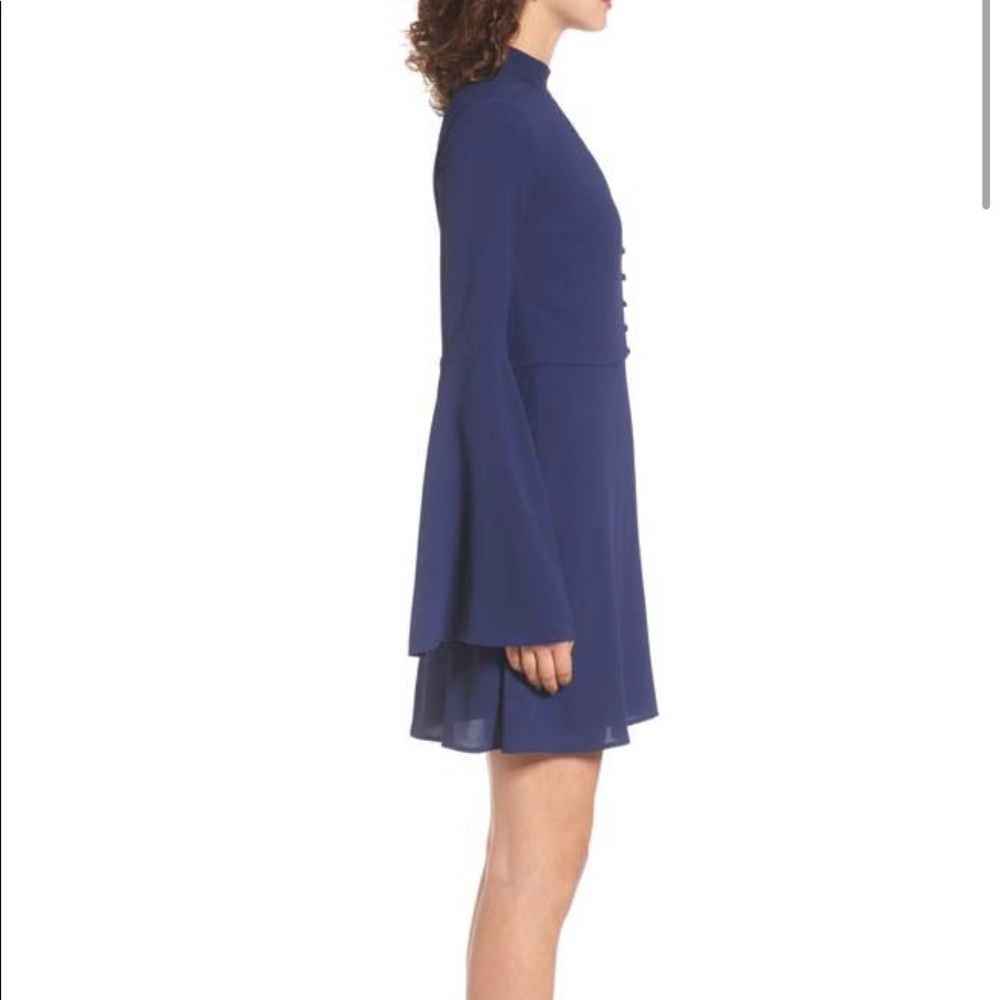 [Socialite] Harper Bell Sleeve Dress - Picture 4 of 5